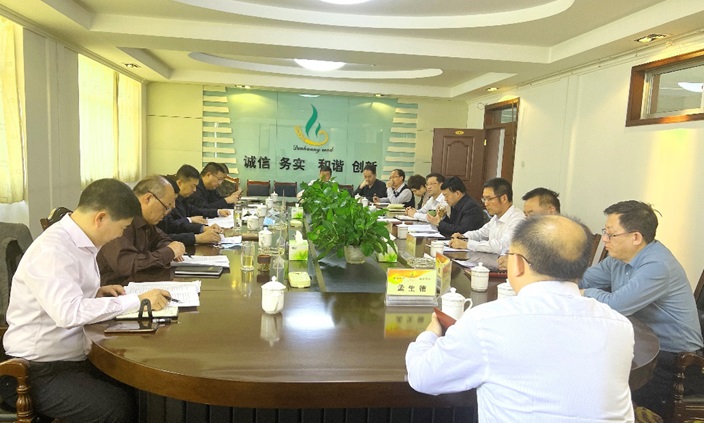 市委常委、副市長張秀林到敦煌種業(yè)調(diào)研